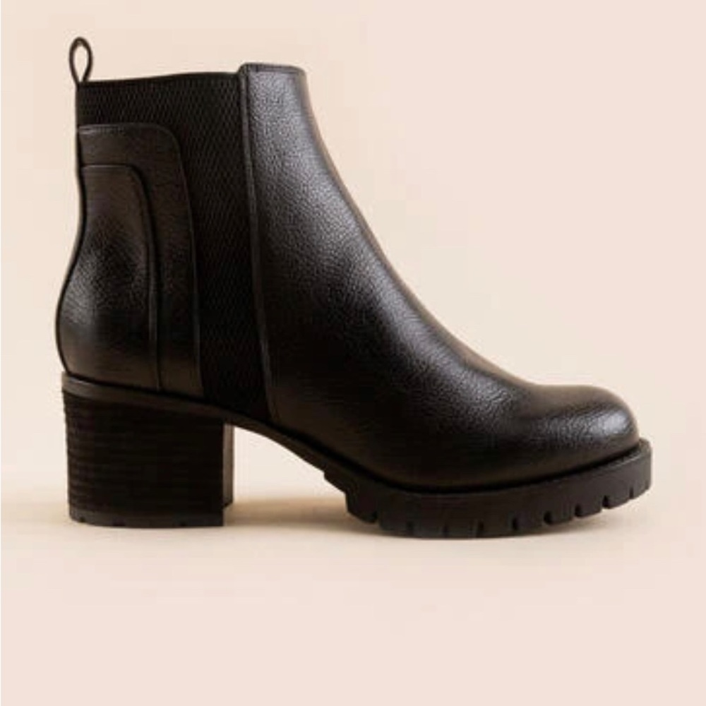 MIA Colten Chelsea Boots